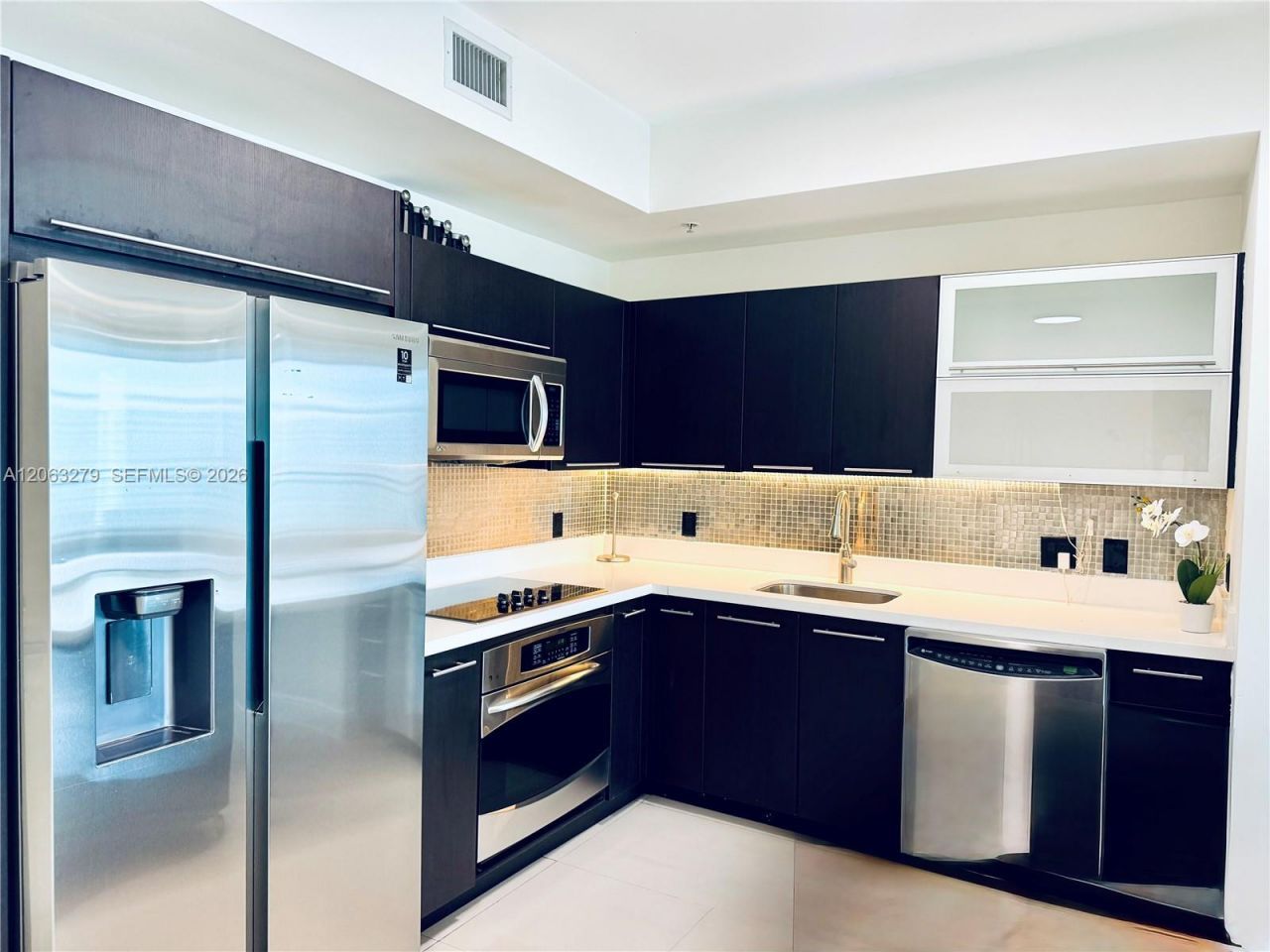 90 SW 3rd St , Unit 3902, Miami, FL 33130 Photo
