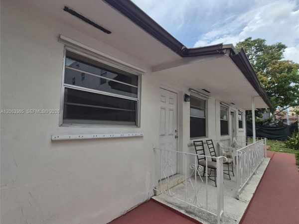 1715 SW 4th St , Unit 1717, Miami, FL 33135