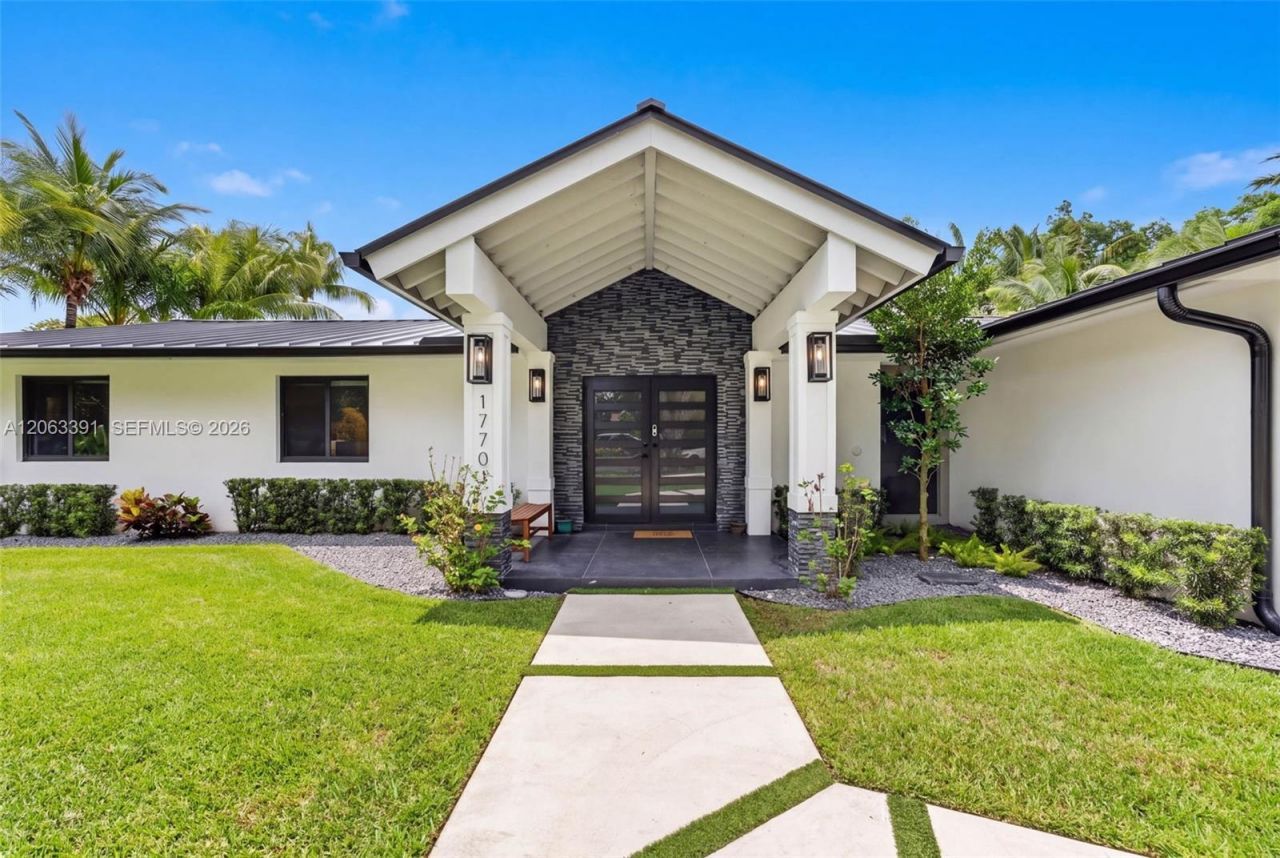 17701 SW 87th Ave, Palmetto Bay, FL 33157 Photo