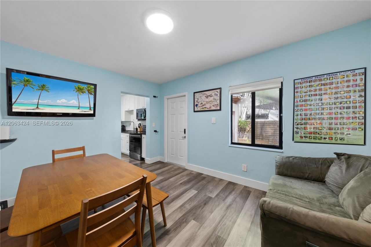 3134 Carter St , Miami, FL 33133 Photo