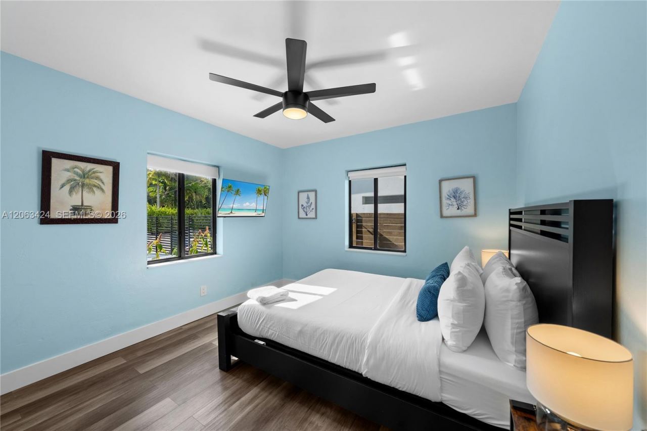 3134 Carter St , Miami, FL 33133 Photo