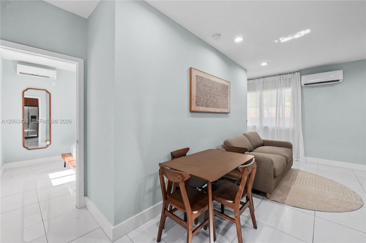 3134 Carter St , Miami, FL 33133 Photo