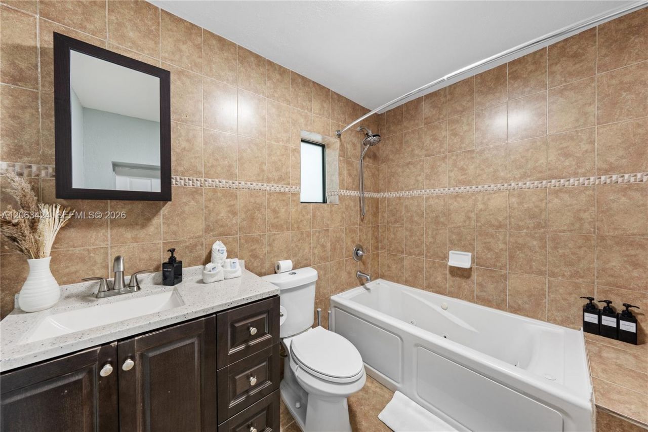 3134 Carter St , Miami, FL 33133 Photo