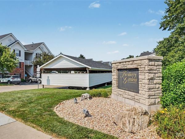 410 Benton , Unit C, St Peters, MO 63376