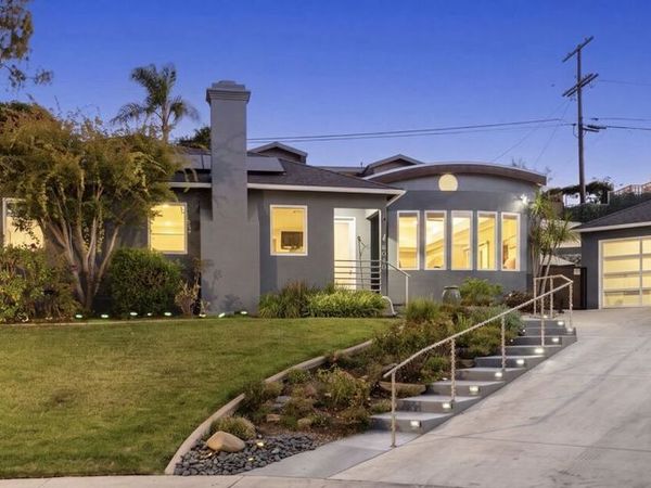 6040 W 76th Place, Los Angeles, CA 90045