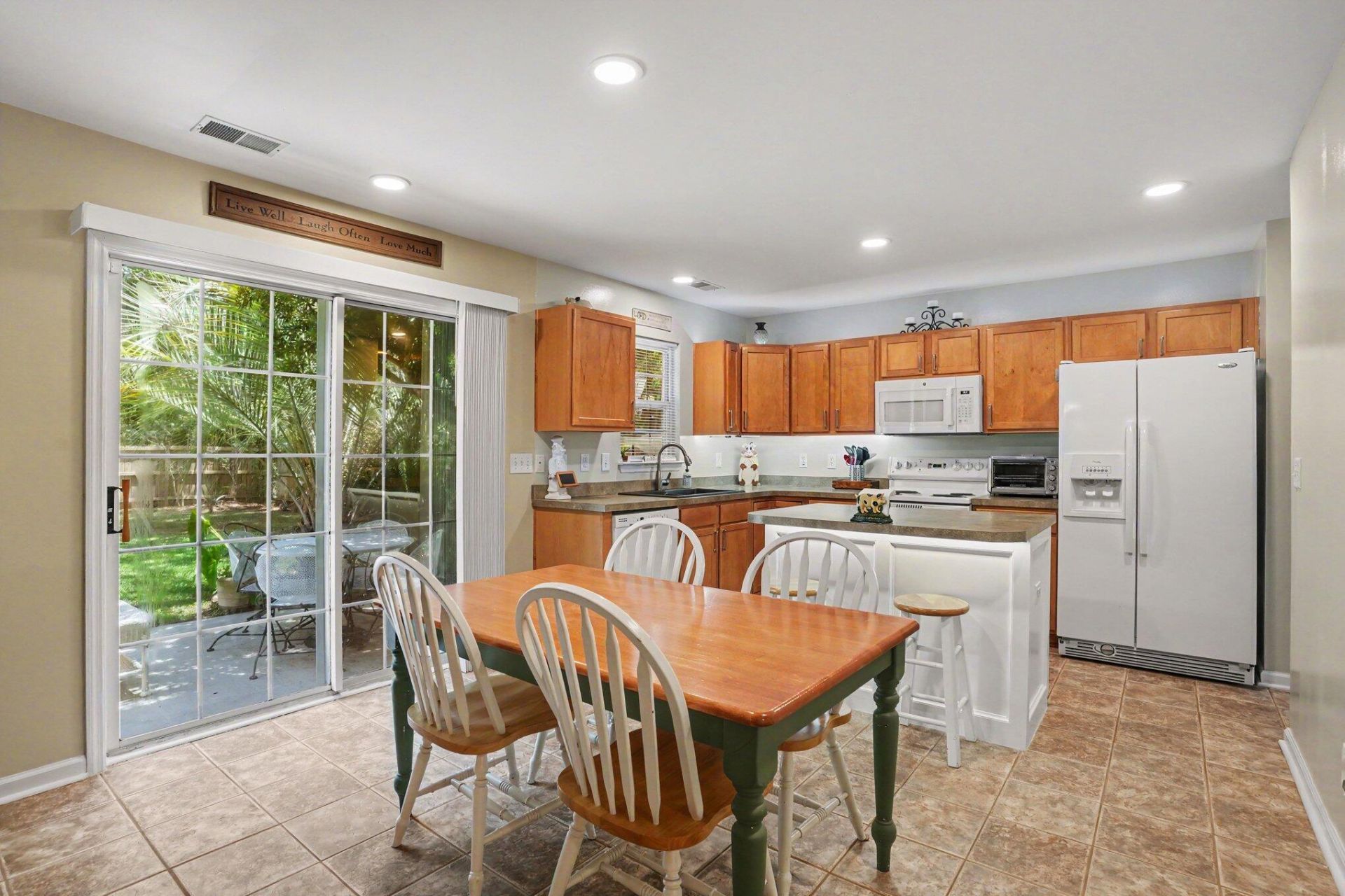 141 Towering Pine Drive Photo 11