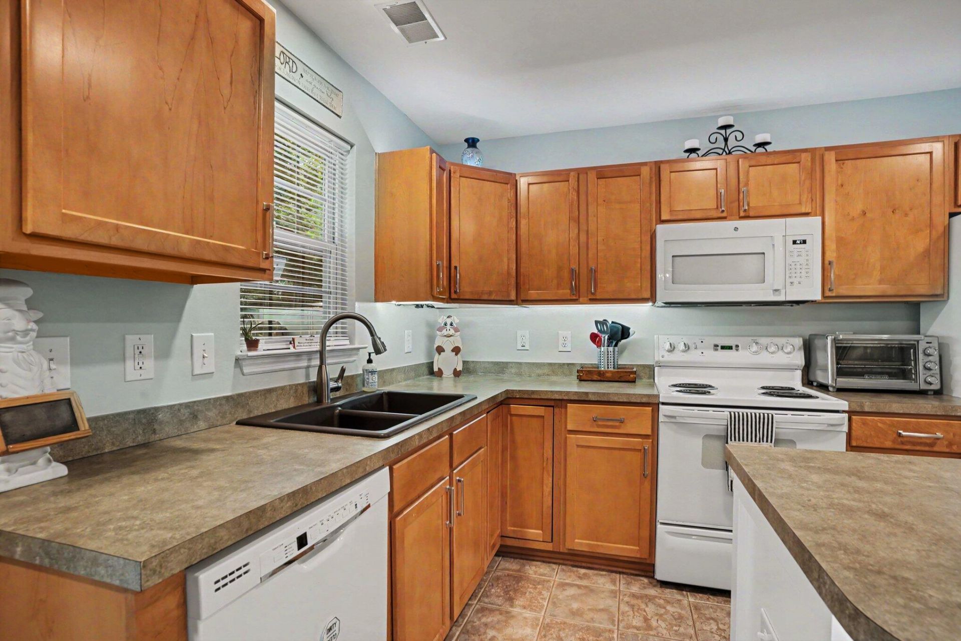 141 Towering Pine Drive Photo 13