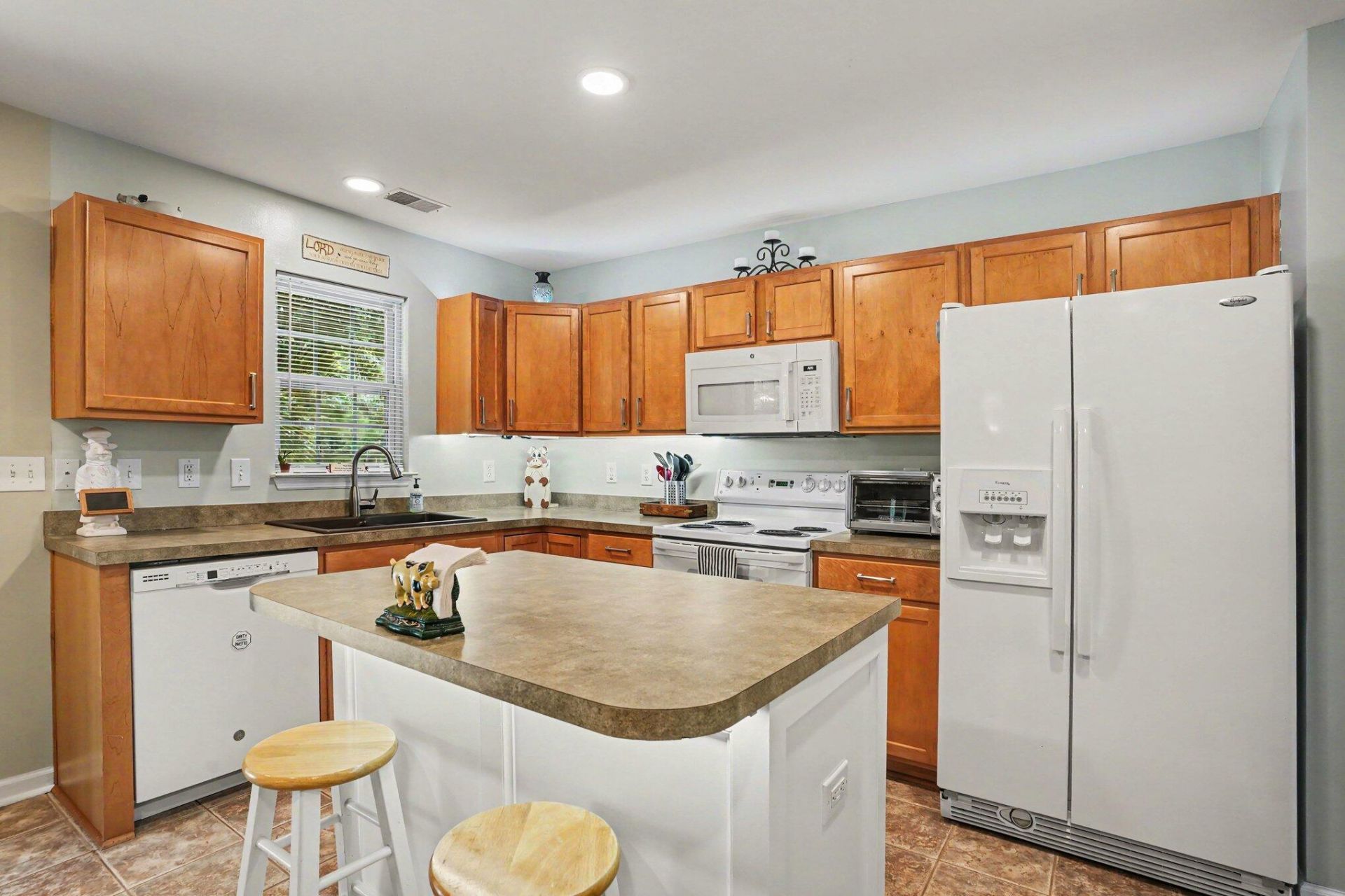 141 Towering Pine Drive Photo 14