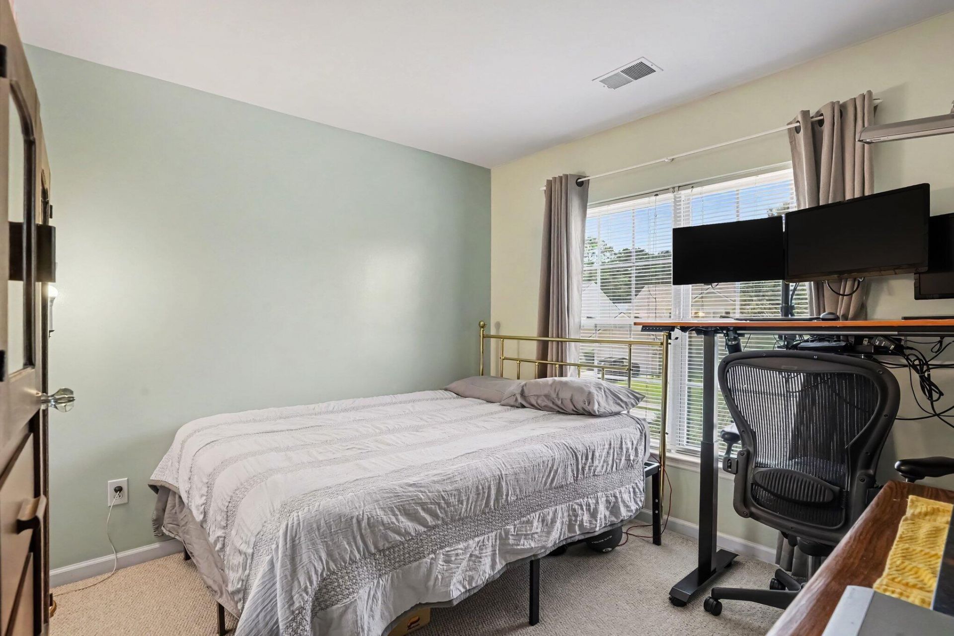 141 Towering Pine Drive Photo 23