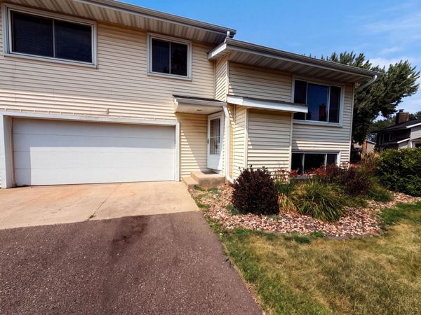 16066 Foliage Avenue W, Rosemount, MN 55068