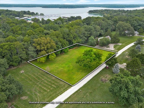 000 Rainbow Lane , Dadeville, MO 65635