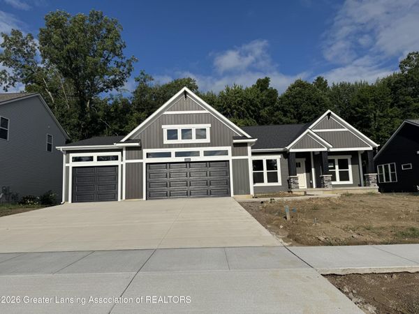 11401 Windswept Drive, Grand Ledge, MI 48837