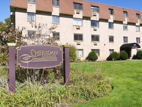 135 Grove Street, Unit 115, Rockland, MA 02370