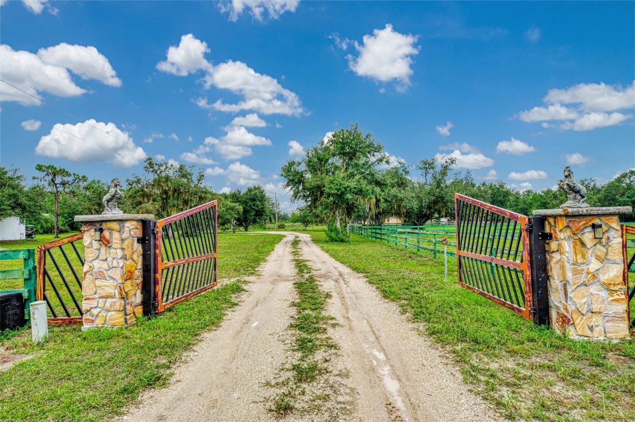 4610 403rd Street E, Myakka City, FL 34251 Photo