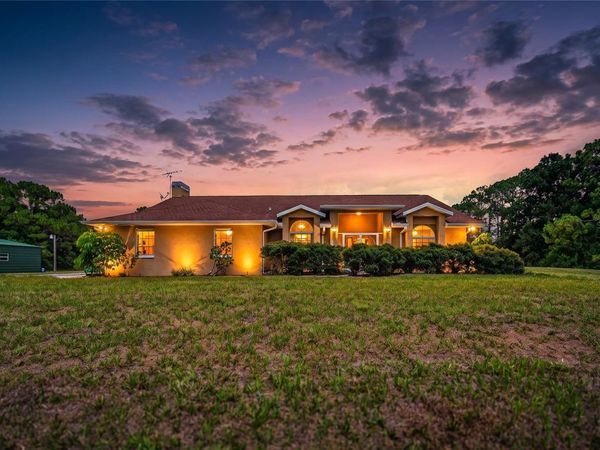 105 JACARANDA BOULEVARD , VENICE, FL 34292