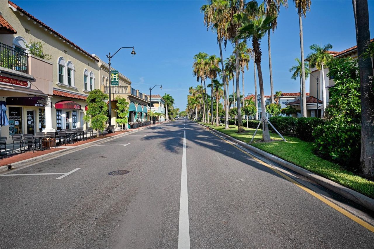 105 Jacaranda Boulevard, Venice, FL 34292 Photo
