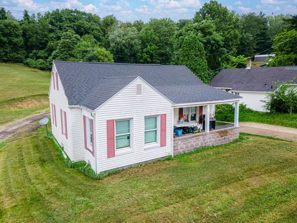 1822 Chestnut Street , Coshocton, OH 43812