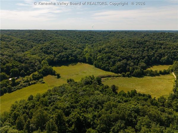 1586 Duncan Creek Road, Gallipolis Ferry, WV 25515