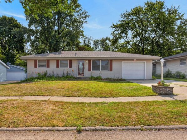 523 CHISHOLM Trail, ROCKFORD, IL 61101
