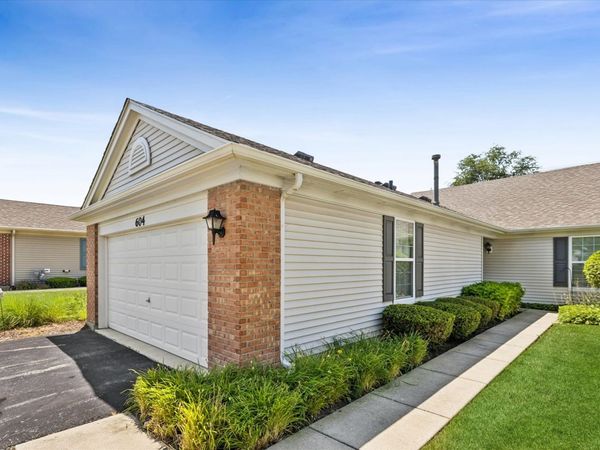 604 S Curran Road , Round Lake, IL 60073