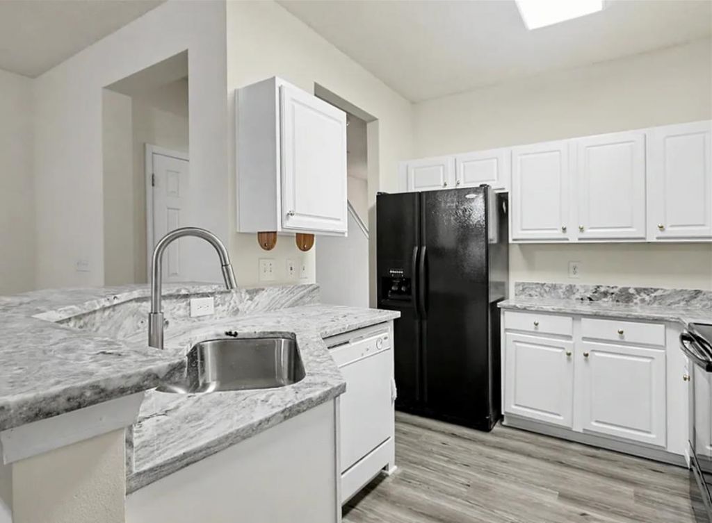 113 Olde Town Way Photo 4