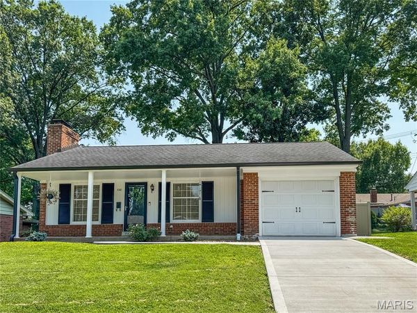 720 Linwood Boulevard , Kirkwood, MO 63122