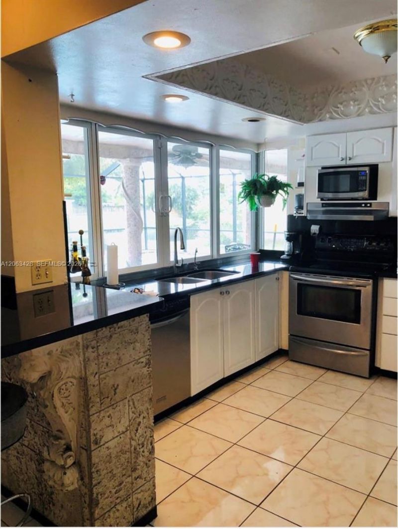 2160 NW 82nd Ter, Sunrise, FL 33322 Photo