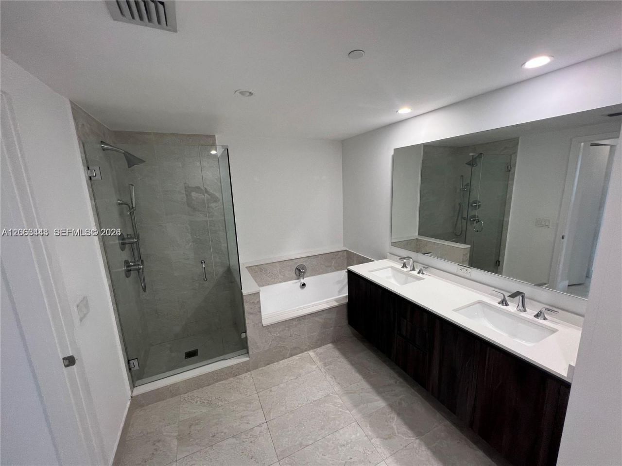 488 NE 18th St , Unit 3000, Miami, FL 33132 Photo