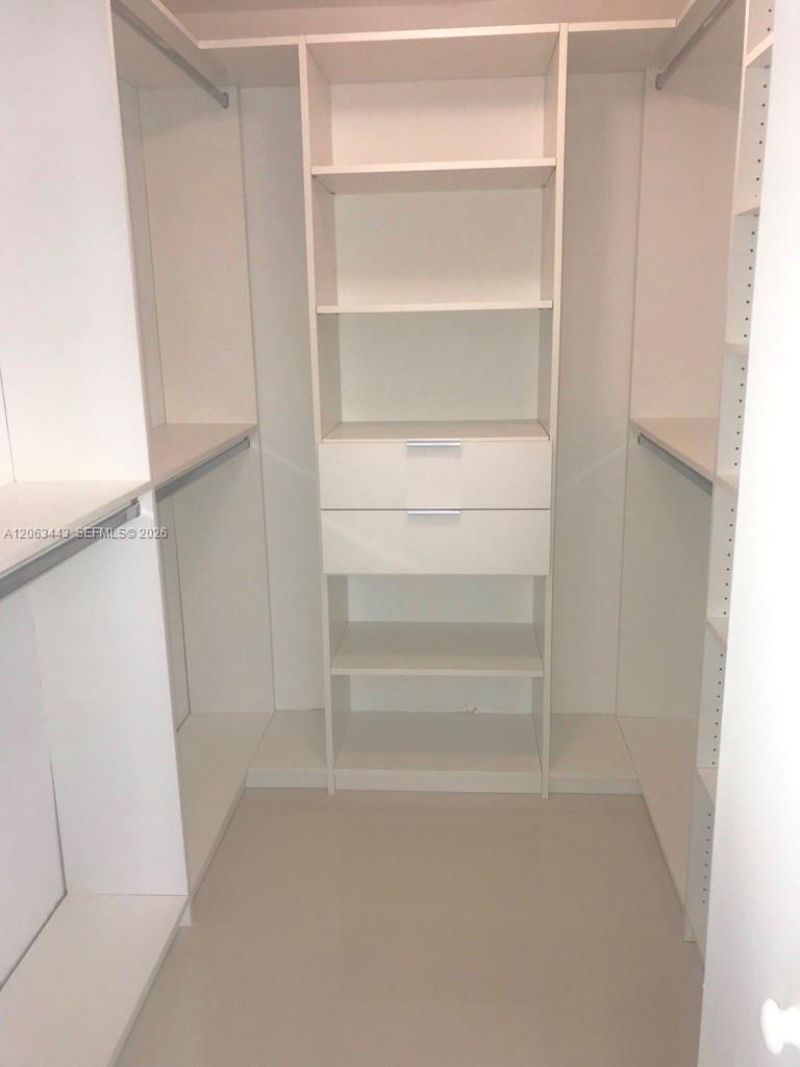 488 NE 18th St , Unit 3000, Miami, FL 33132 Photo