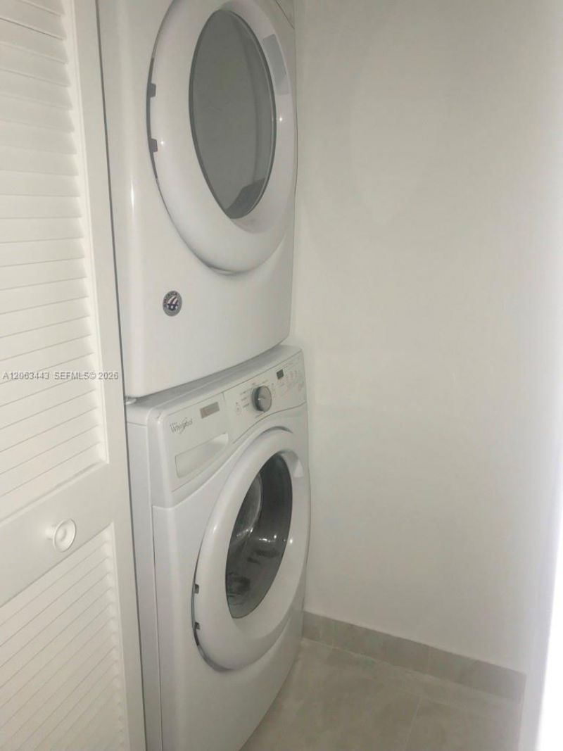 488 NE 18th St , Unit 3000, Miami, FL 33132 Photo