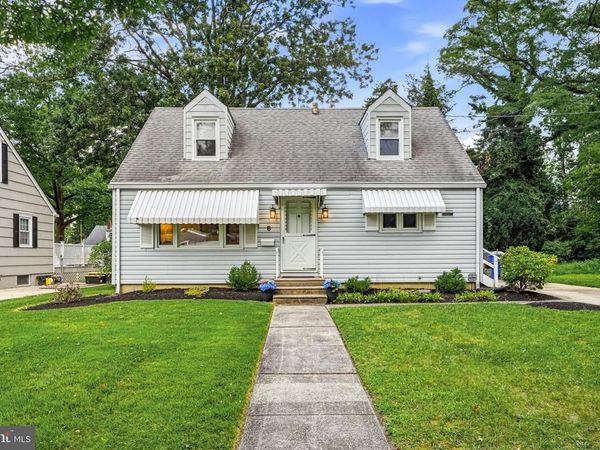 6 WHITMAN AVENUE, CHERRY HILL, NJ 08002