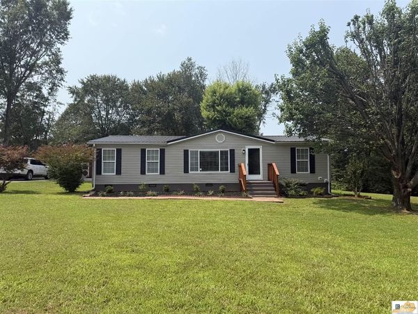 190 Oak Circle Drive, Smiths Grove, KY 42171