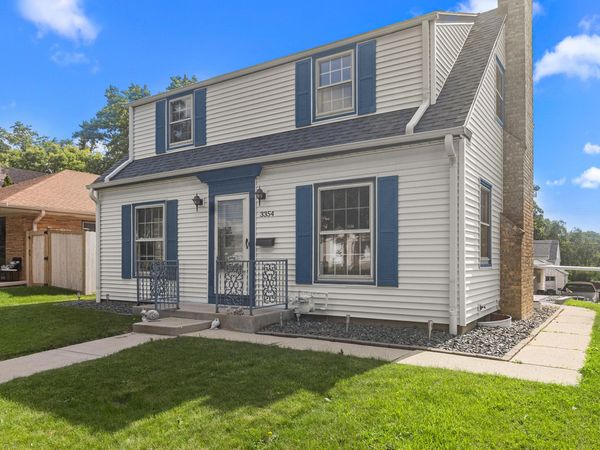 3354 S 47th St, Greenfield, WI 53219
