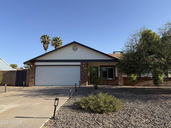 6502 E GRANDVIEW Drive, Scottsdale, AZ 85254