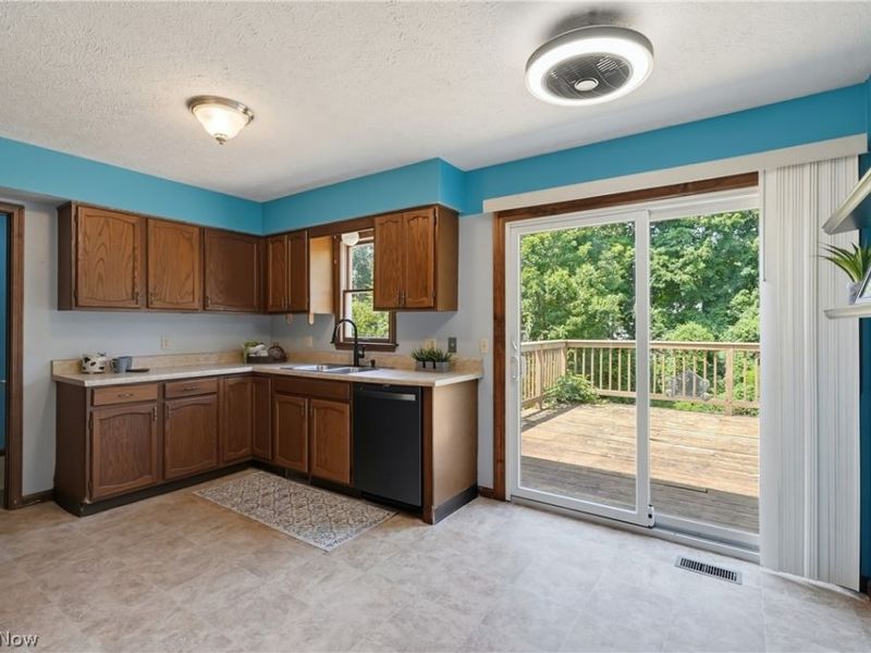 9065 Jackson Street, Mentor, OH 44060 Photo 7