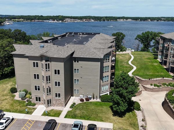 425 240th Avenue, Unit 201, Arnolds Park, IA 51331