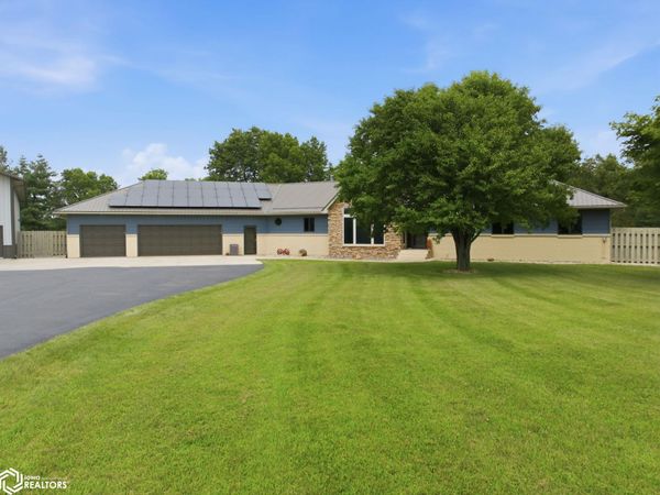 1005 Prairie View Place, Rockford, IA 50468
