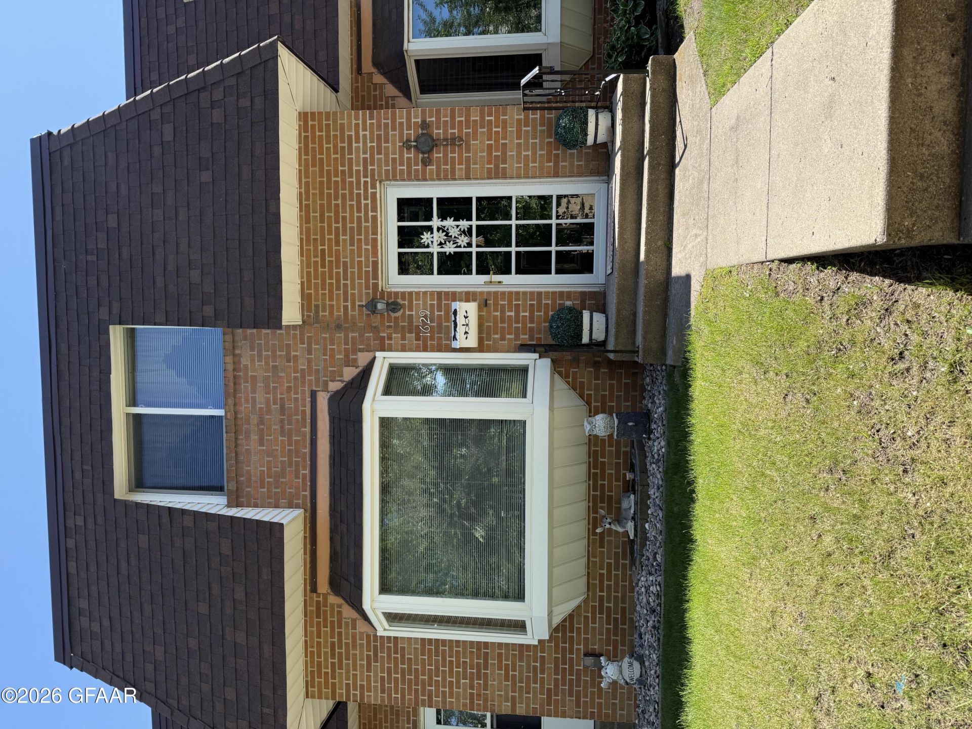 1629 LIBRARY Circle  primary photo