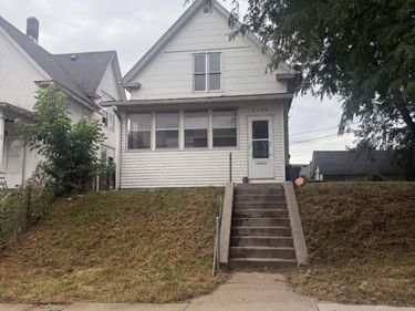 2409 B Street, Omaha, NE 68105