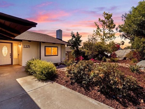 1329 Park Hill Ln, Escondido, CA 92025