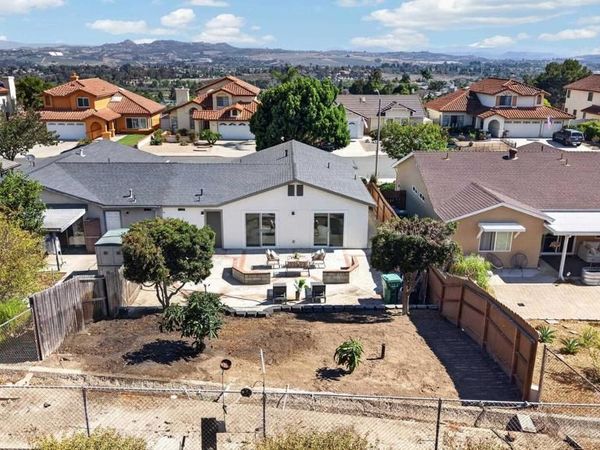1277 Sagewood Dr, Oceanside, CA 92056