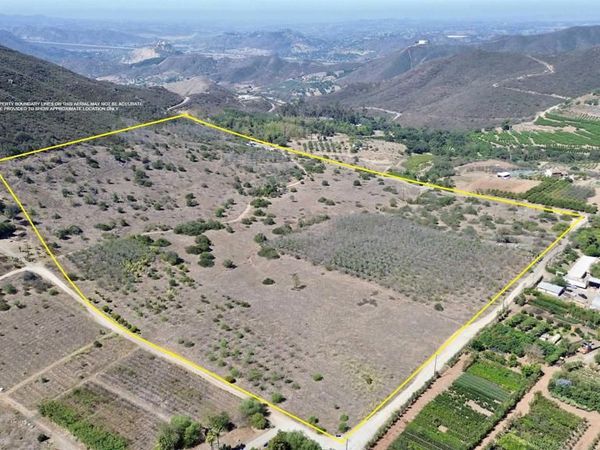 9927 Modrigan Lane, Fallbrook, CA 92028