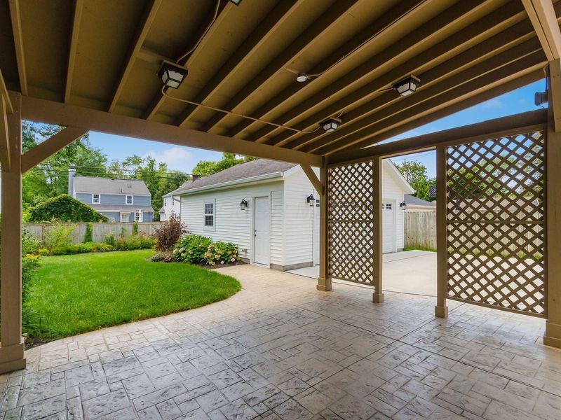235 Fallis Road , Columbus, OH 43214 Photo 22