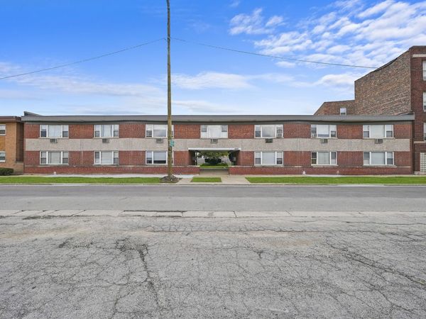 6606 Windsor Avenue , Unit 2H, Berwyn, IL 60402