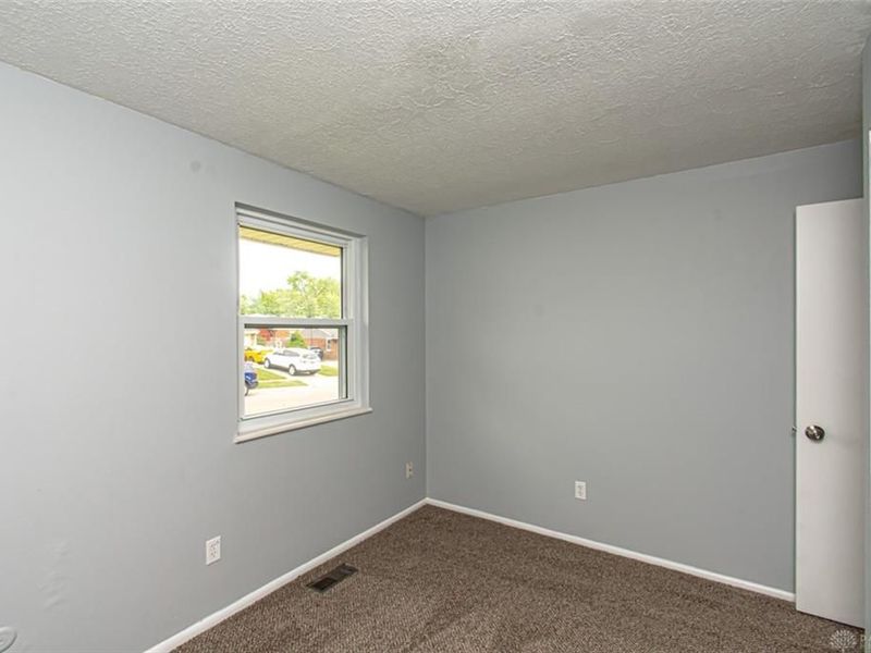 7613 Damascus Drive, Huber Heights, OH 45424 Photo 11