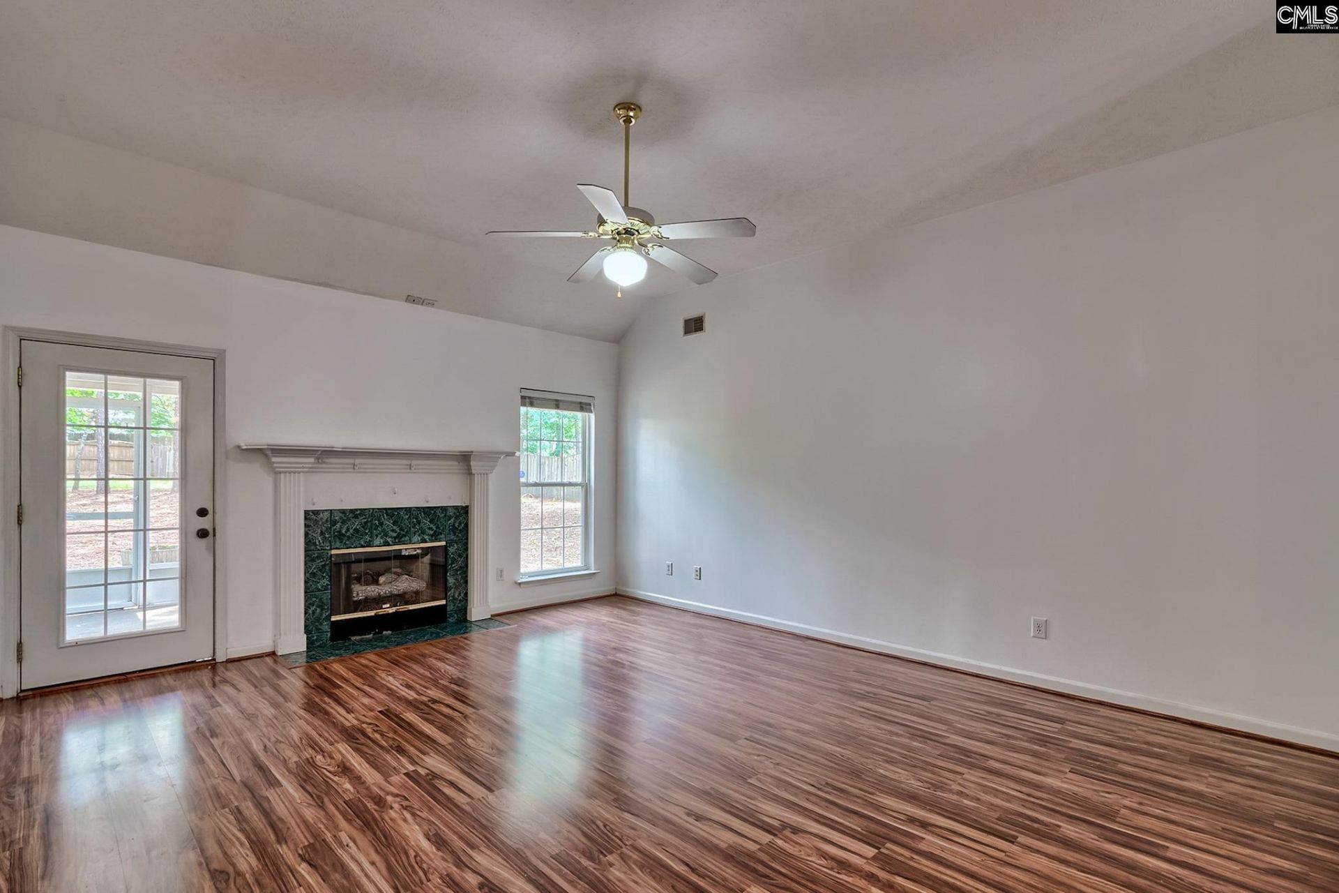 301 Knotts Circle Photo 18