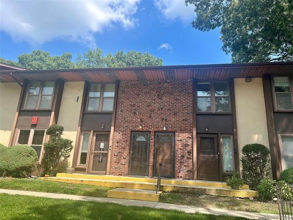 18 Cedar Court , Unit 18, Selden, NY 11784