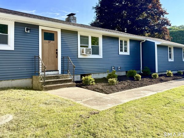 17 Wauregan, Canterbury, CT 06331