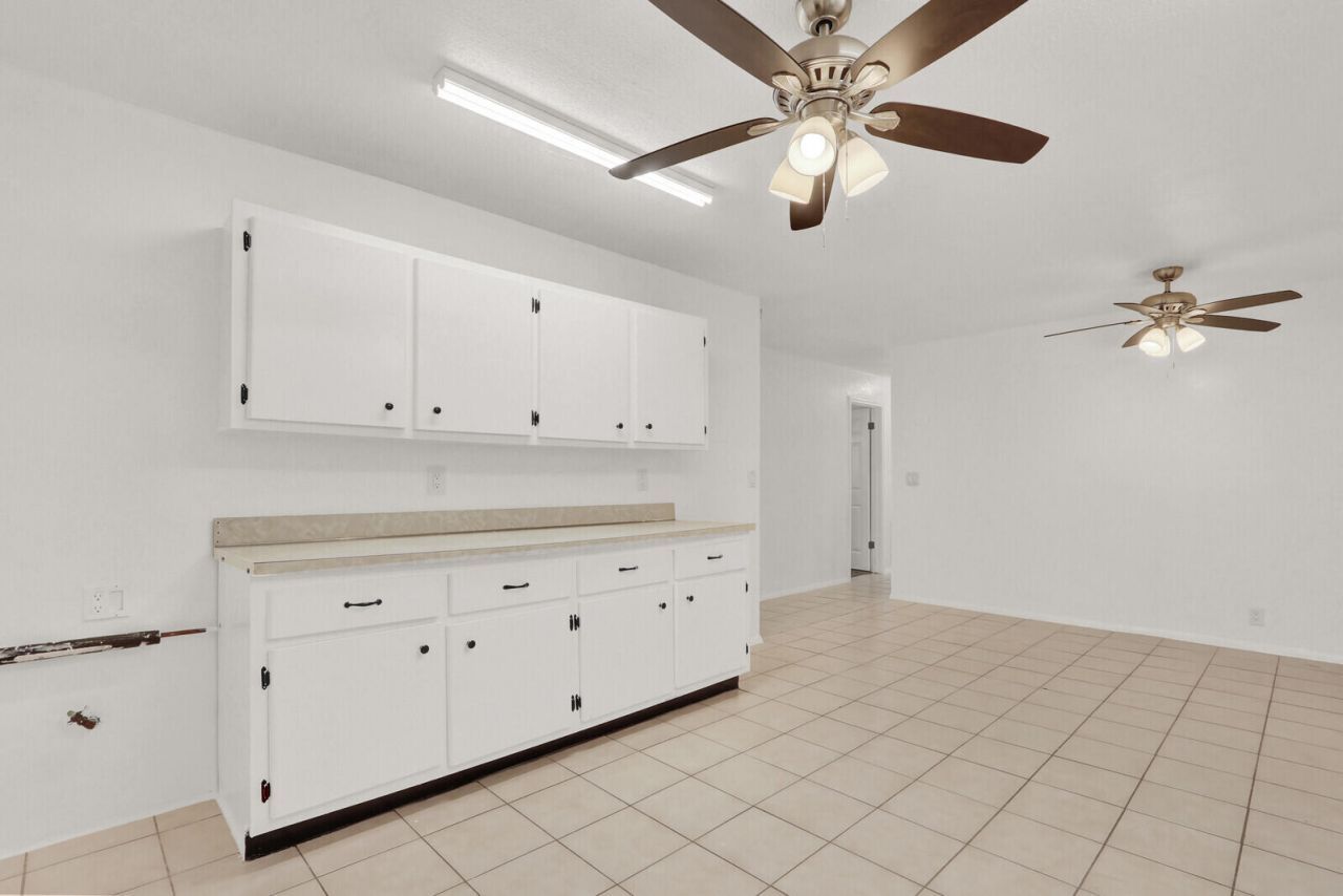 357 Garden Boulevard, Palm Beach Gardens, FL 33410 Photo
