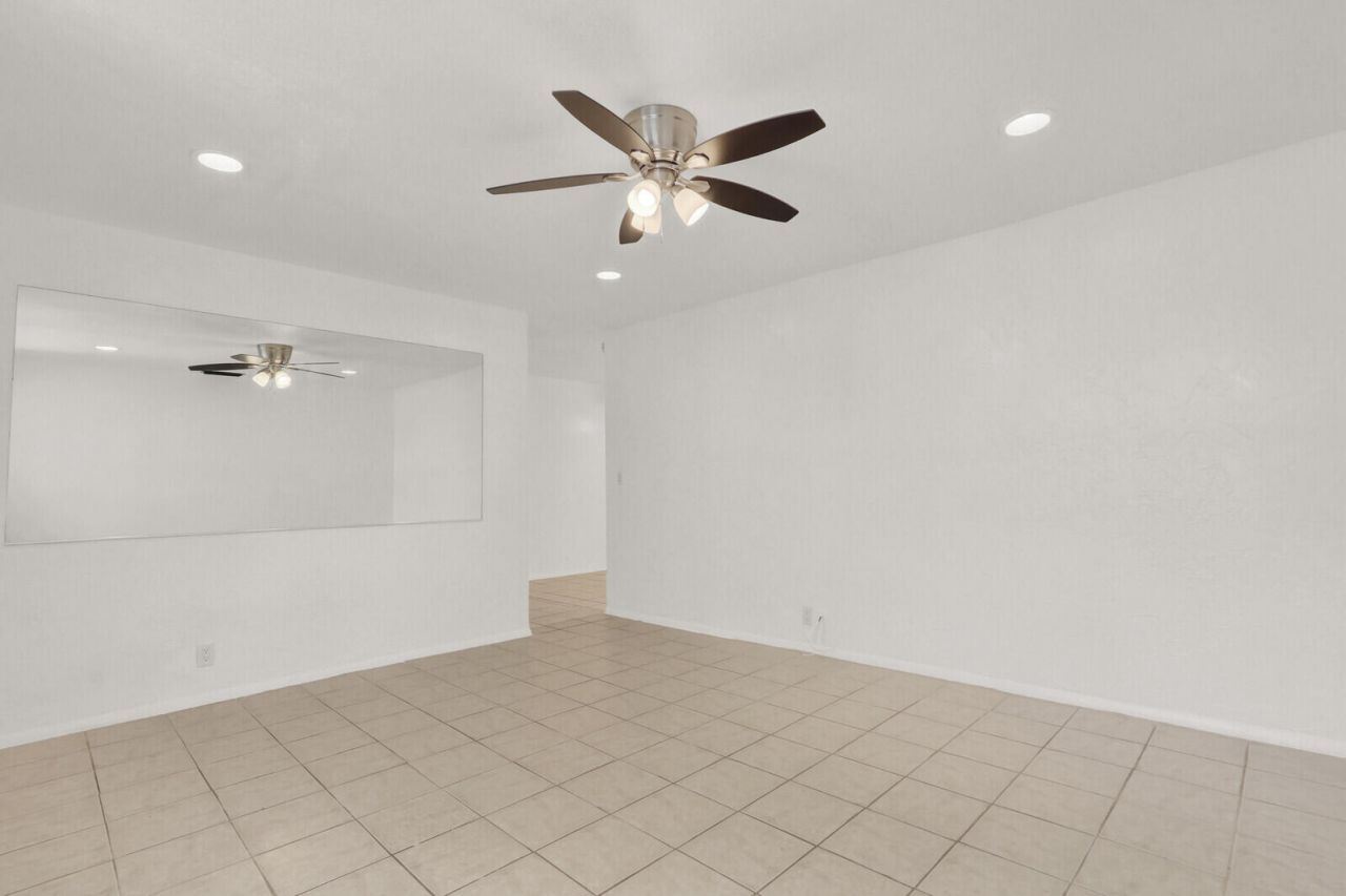 357 Garden Boulevard, Palm Beach Gardens, FL 33410 Photo